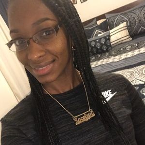 Meet your Posher, Jocelyn